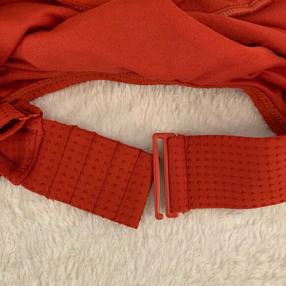 Rhode Women's Red Textured Dot One Piece Swimsuit Size 2X - Picture 6 of 7